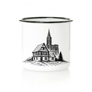 mug émaillé alsacien avec illustration maison à colombage et cathédrale de Strasbourg